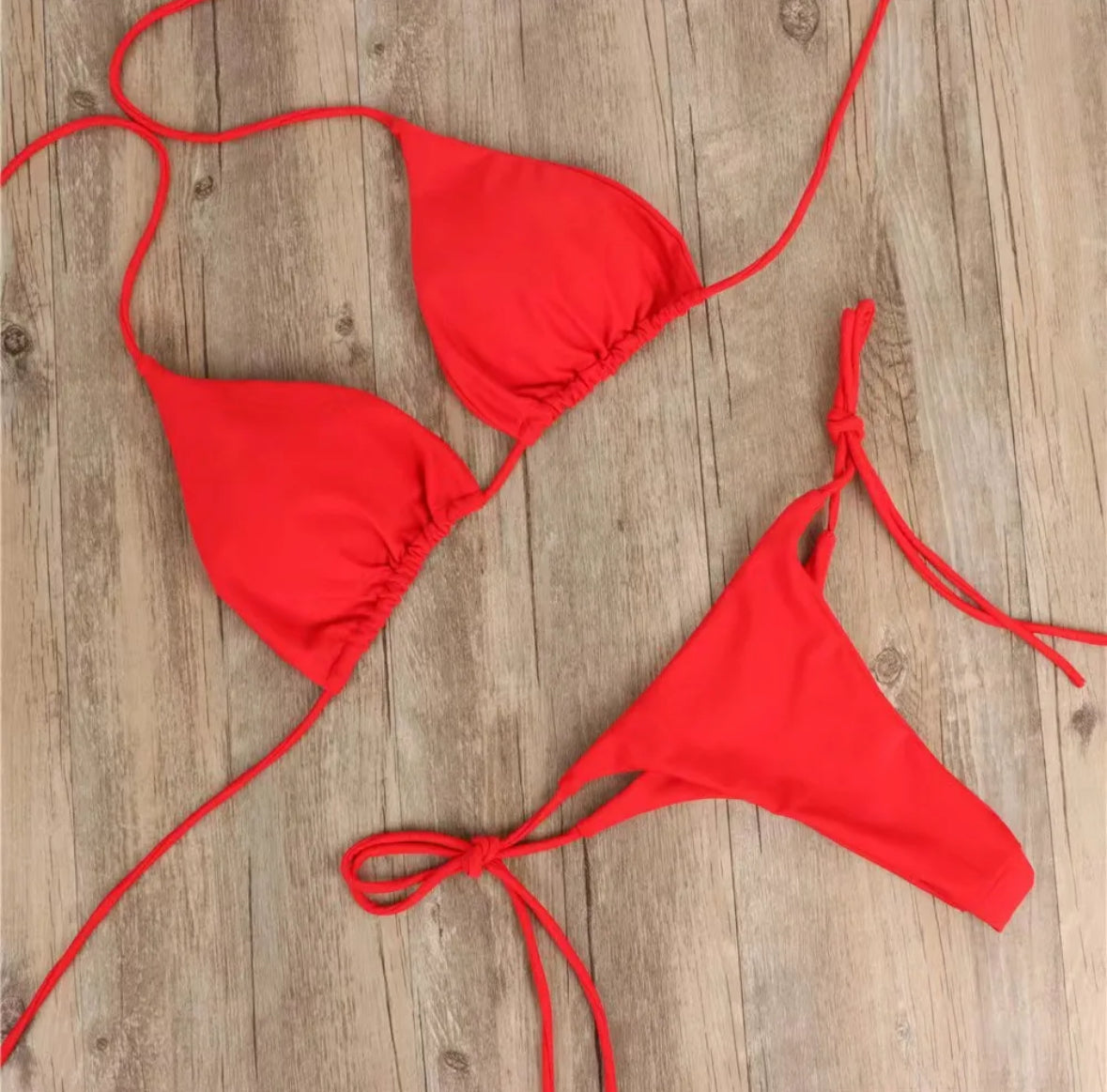 Einfarbiges Bikini-Set