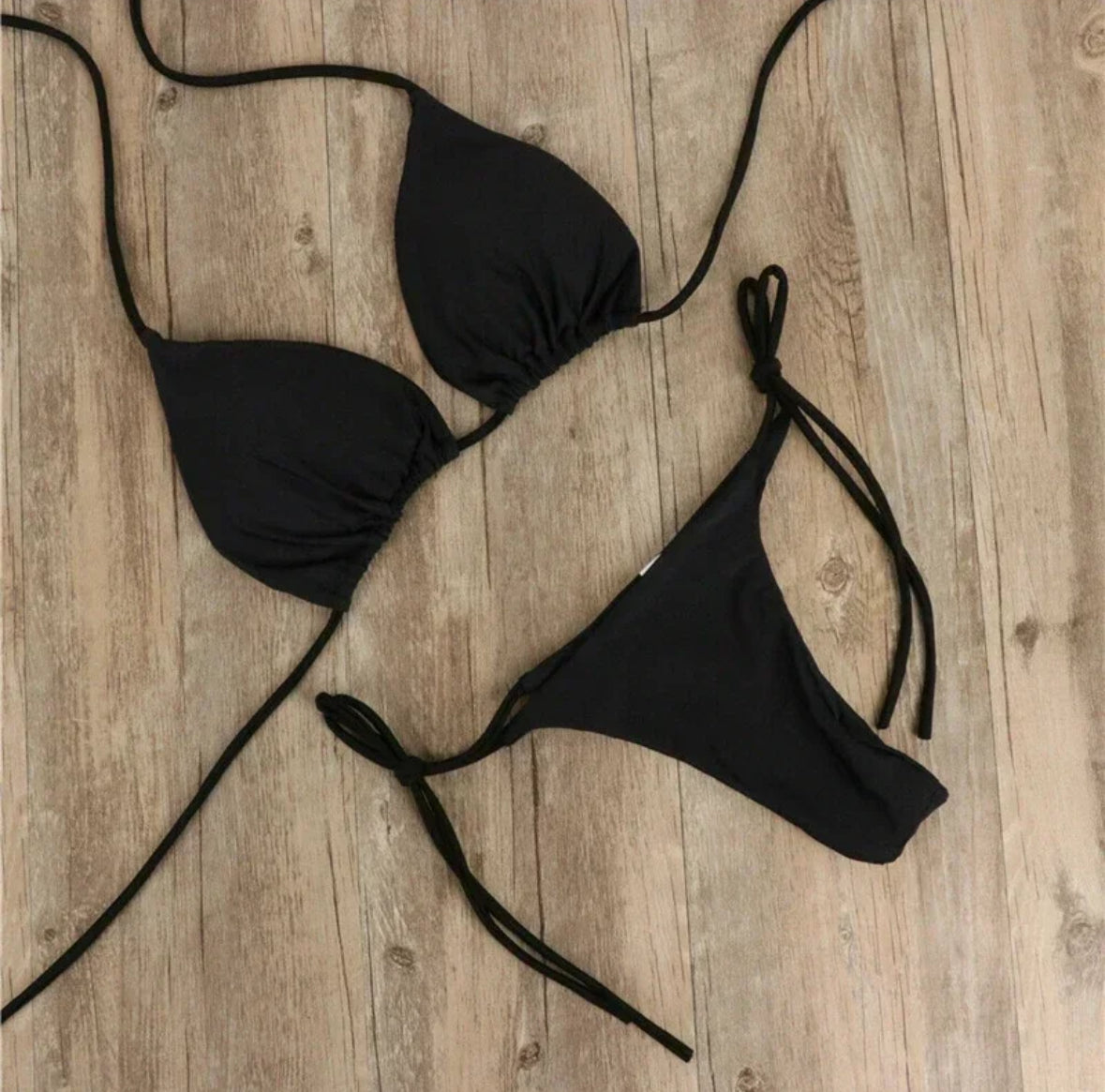 Einfarbiges Bikini-Set