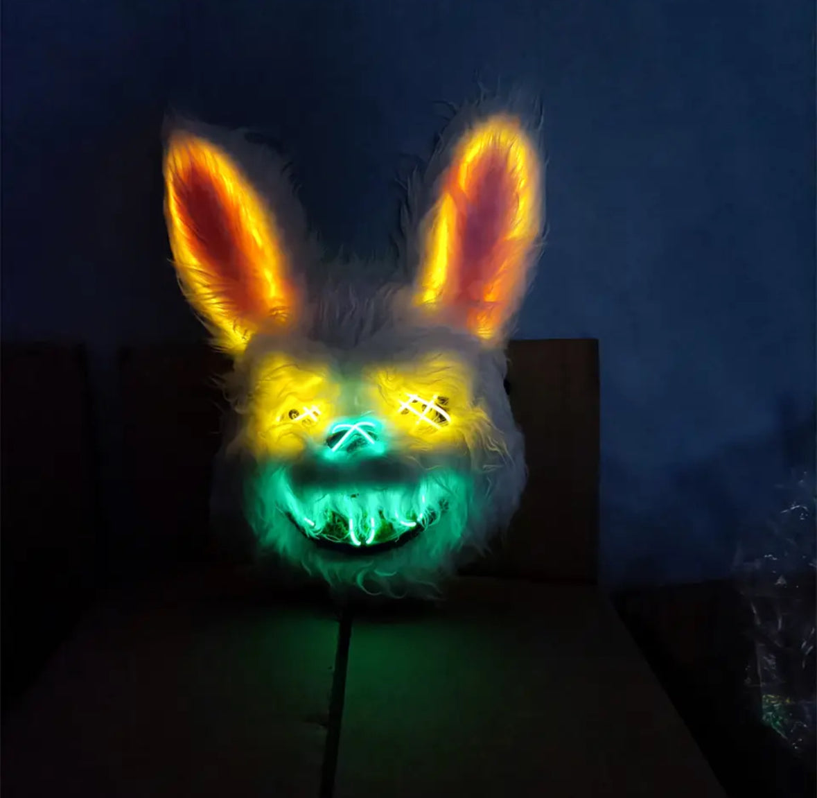 Leuchtende LED Horror-Hasen Maske